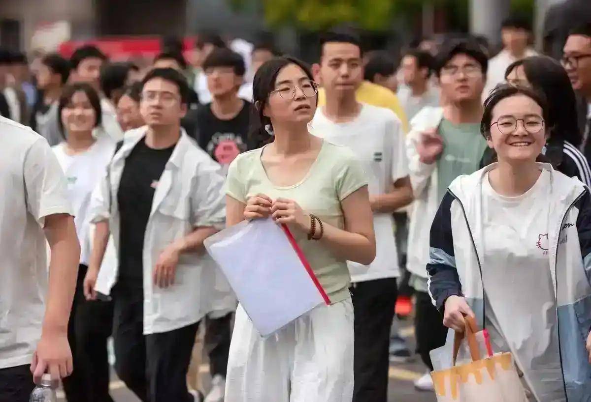 原創考研人數三連跌，為何都不考研了？