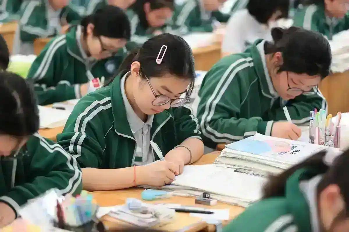 原創考研人數三連跌，為何都不考研了？