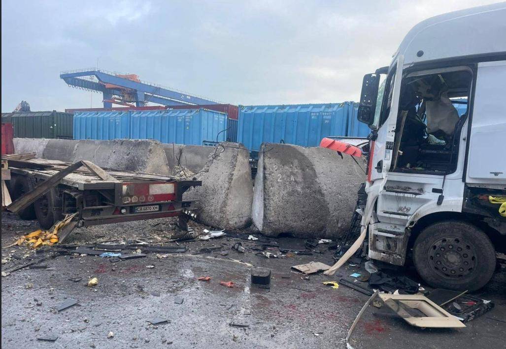 美國沒想到，俄羅斯先下手為強，凌晨不宣而戰，炸死8名英美軍官