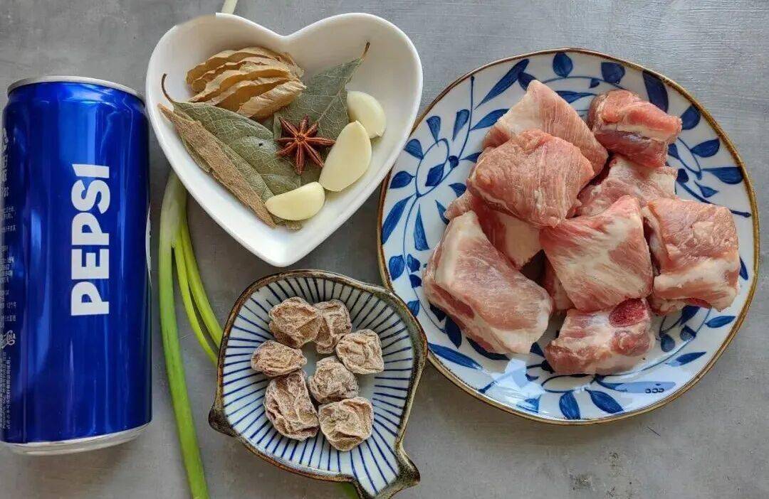 提前收藏！年夜飯巨好吃的排骨做法，酸酸甜甜超級香！