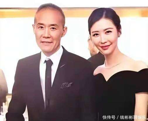 原創田樸珺貴陽租房，身邊換成馮哥，素顏穿衛衣的她判若兩人