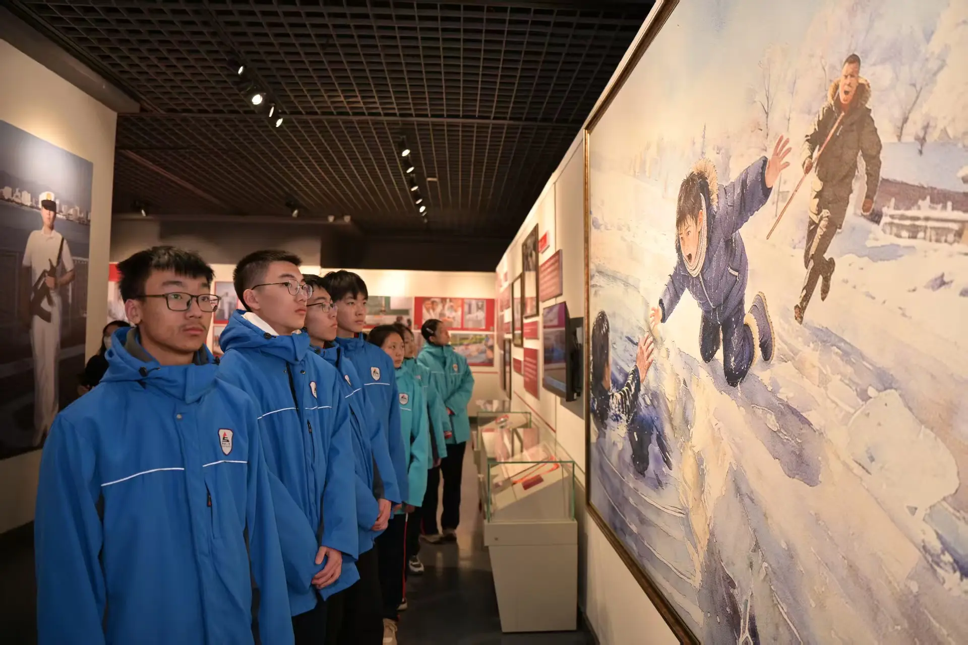 前行2026·探尋丨“雷鋒！到！”勇救3歲幼童的湖南女大學生周美玲在撫順“入列”