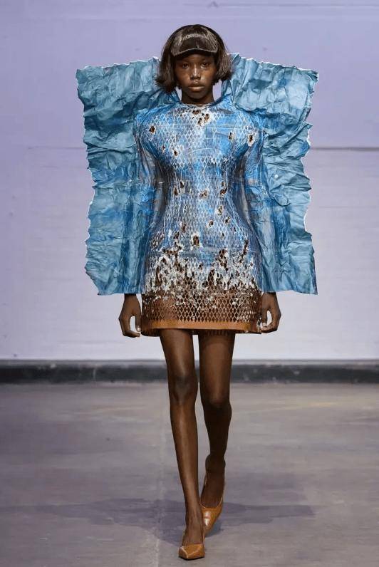 服裝畢業設計釋出 | 2026中央聖馬丁藝術與設計學院-研究生服裝畢業秀！