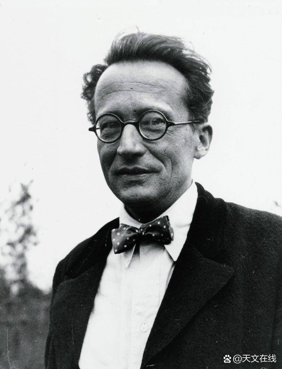 #konstructivizm天文酷圖# #天文酷圖# 【薛定諤方程百年改變宇宙理解的量子支柱】一百年前的1926年，奧地利物理學家埃爾溫薛定諤在著名期刊《物理學年鑑》上發表了一系列具有開創性的論文。在這些論文中，他揭示了一個看似簡潔卻意義深遠的方程，這個方程將永遠改變我們對宇宙的理解...