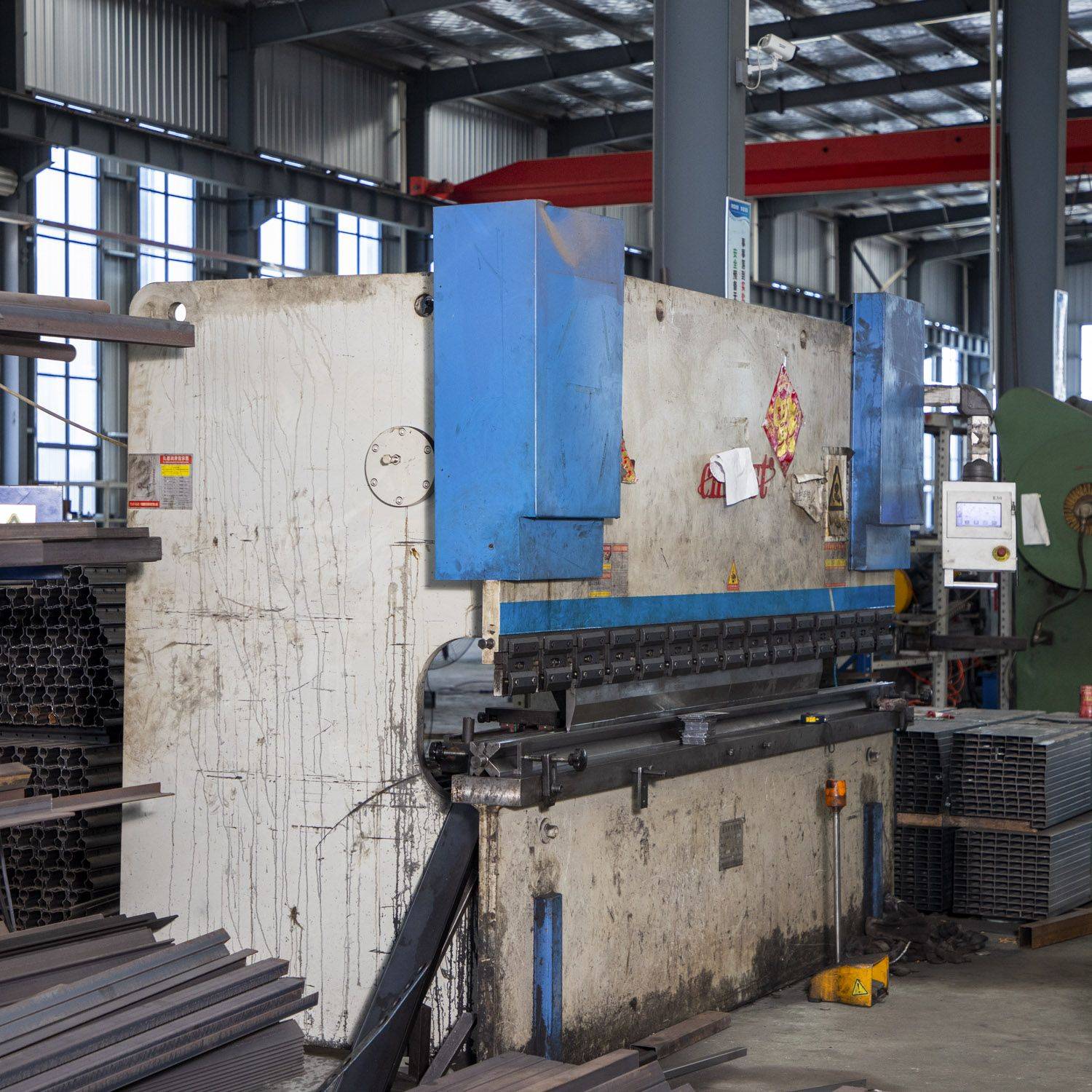 分析閣樓貨架專業廠家哪家靠譜，雙層閣樓貨架價格如何收費