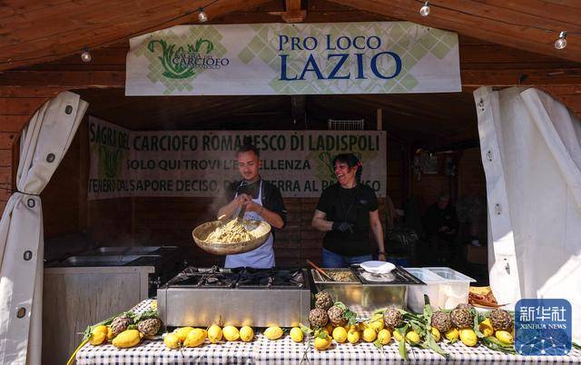 義大利海濱小鎮舉辦洋薊美食節
